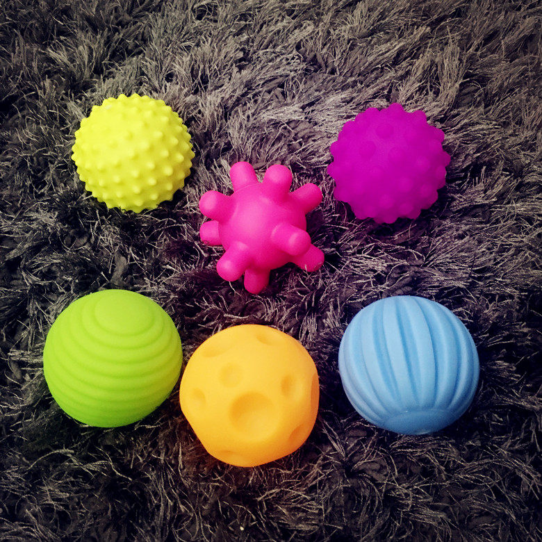 Infant Bobo Ball Children's Baby Hand Grabbing Ball Molar Safe and Environmentally Friendly Feel Soft Ball Color Early Education Bobo Ball