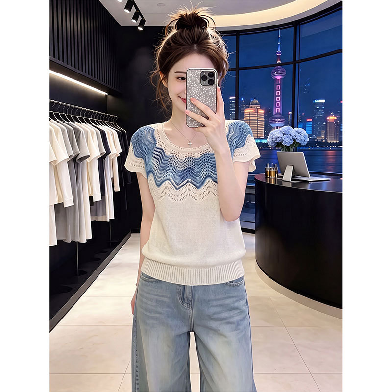Minimalist High-Intellectual Style Outfit: 2026 New Slim-Fit Jacquard Knit T-Shirt and Wide-Leg Pants Set for Summer Minimalist High-Intellectual Style Outfit: 2026 New Slim-Fit Jacquard Knit T-Shirt and Wide-Leg Pants Set for Summer