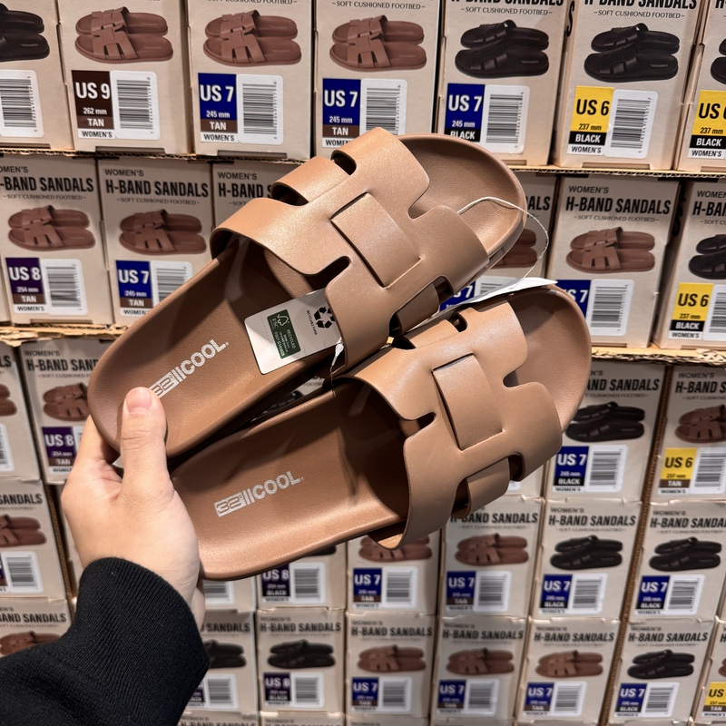 Costco Sells 32Degrees Slippers for Outdoor Wear, Minimalist and Versatile Women's Bathroom Slippers, Non-Slip Sandals