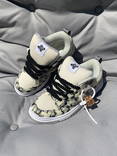 Niche popular beige plaid bread shoes spring men and women same style fat thick tongue high street american skate shoes