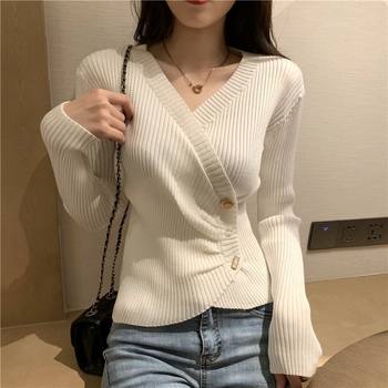 Xiaoxiangfeng v-neck irregular autumn and winter style sweater women's design niche slim bottoming sweater top
