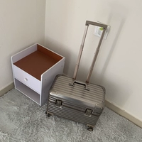 Золотой цельнометаллический чемодан, вкладыш