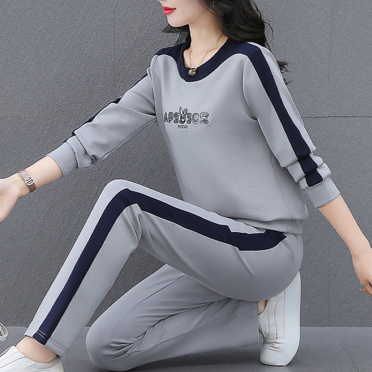 Mamas frühlingsmodischer, lässiger Sportbekleidungsanzug mittleren Alters für Frauen 2025, neuer Frühling und Herbst mittleren Alters, großes zweiteiliges Set