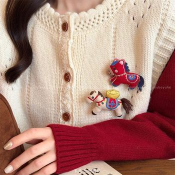 Get Rich Immediately! Cute Fabric Zodiac Year Brooch with a Pony Design for Women, 2025 Autumn and Winter Scarf Decoration, Chest Accessory