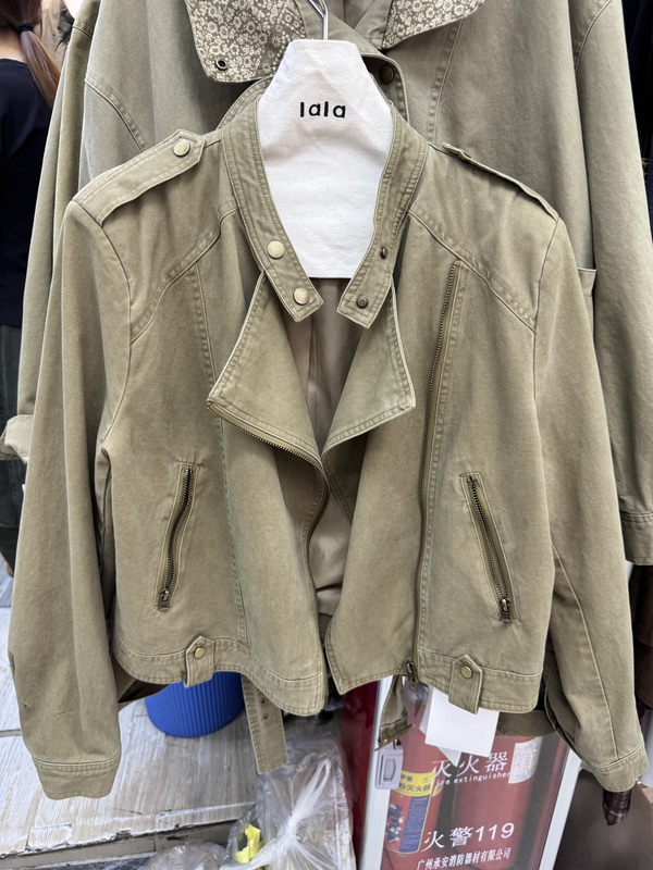Vintage American-Style Stand-Collar Jacket for Women, Early Autumn Loose Fashion Versatile Casual Biker Jacket Vintage American-Style Stand-Collar Jacket for Women, Early Autumn Loose Fashion Versatile Casual Biker Jacket