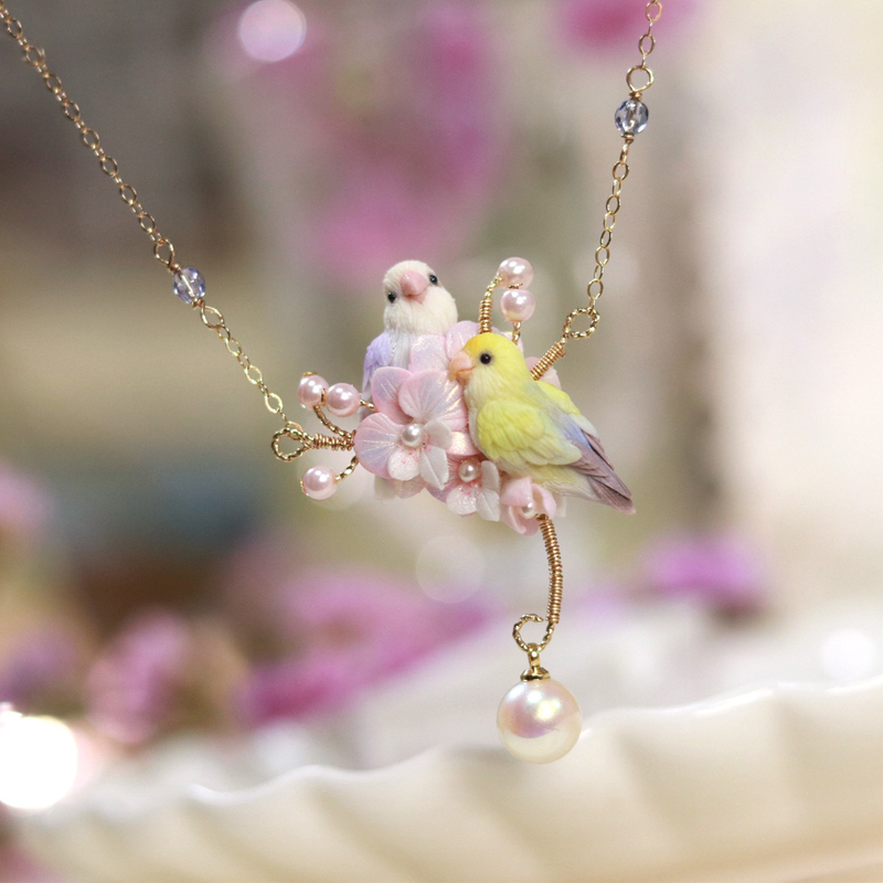 Nanke｜Phalaenopsis Parrot Handmade Polymer Clay Necklace Australian Guizhou Purple Isla Niche Bird Flower Necklace Brooch