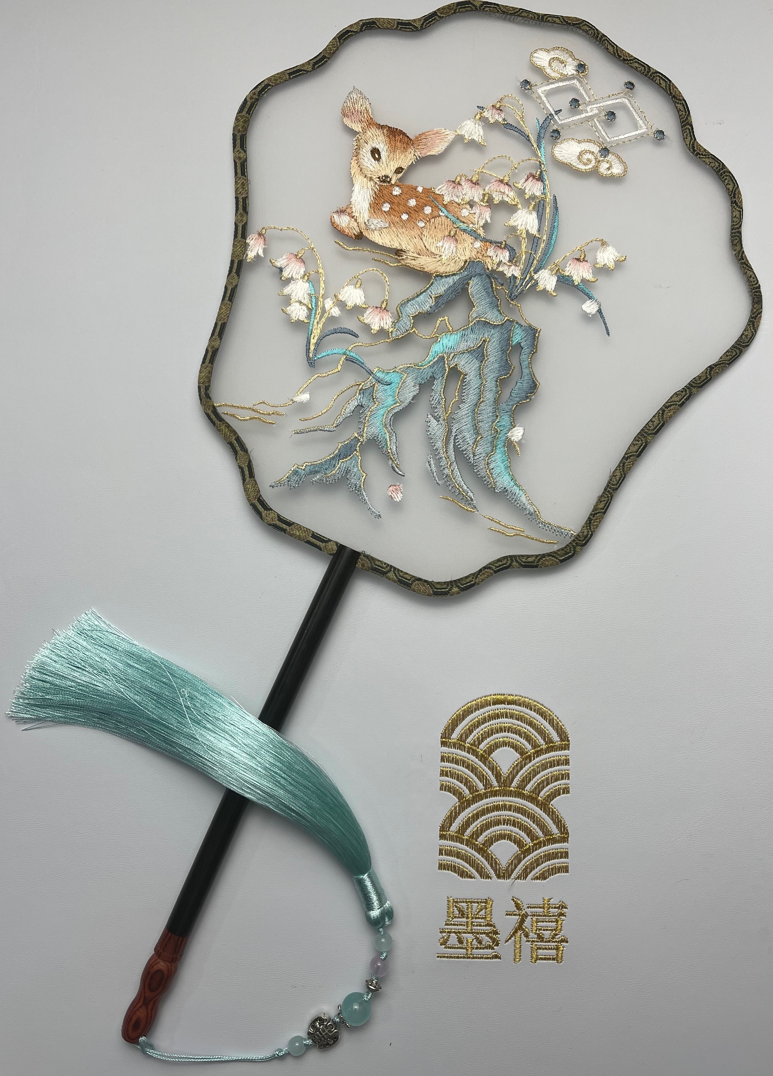 Hang deer embroidery single-dimensional fan Jubilee MountainsCo-famous Han clothing bandrobe Show gift China