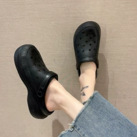 Черные классические туфли пещеры