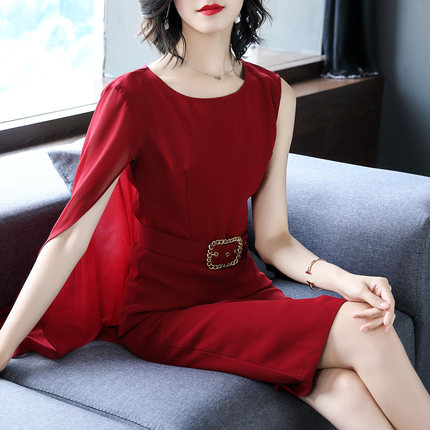 红色连衣裙女夏2018新款时尚圆领斗篷袖宴会