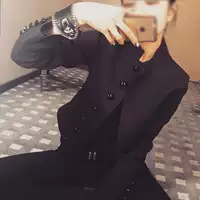 Женская модель