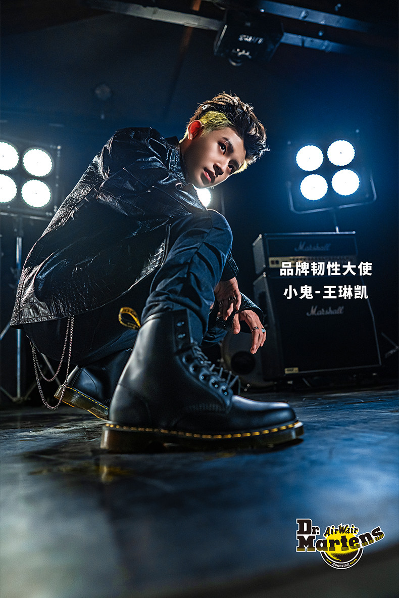 Dr. Martens 招牌款1460 硬皮 男女8孔马丁靴 图2