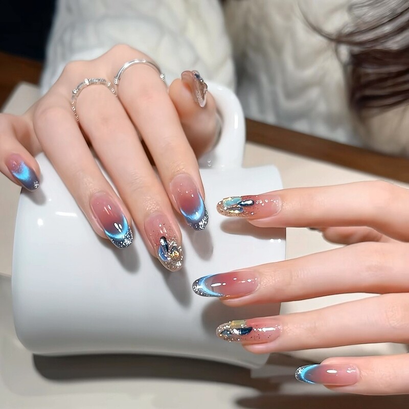Blue Tears French Sparkle 2026 New High-End Exquisite Blue Cat Eye Wearable Nail Tips Short Style Brightening Manicure