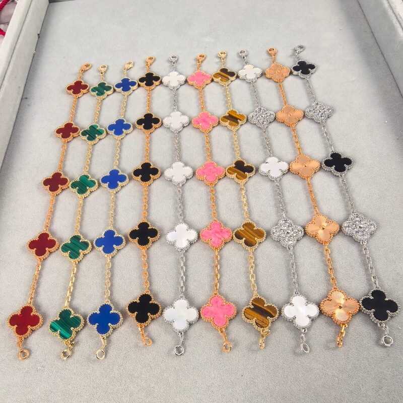 Four-Leaf Clover Five-Flower Bracelet 18K Gold-Plated for Men and Women, White Mother-Of-Pearl, Red Agate, Laser Black Onyx, Holiday Gift for Girlfriend