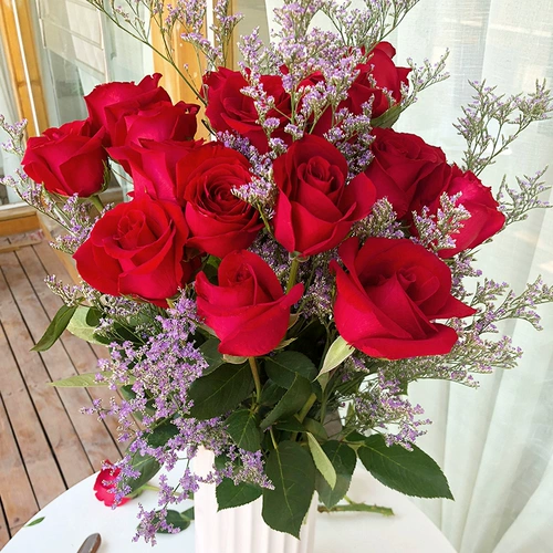 Парфюм с розой в составе из провинции Юньнань, духи с экстрактом подсолнечника, цветочный магазин, оптовые продажи, букет