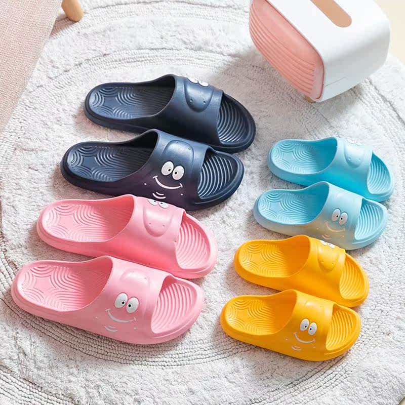 Children's slippers summer one-piece molding boy soft bottom cartoon non-slip female summer going out cute parent-child middle and big children home