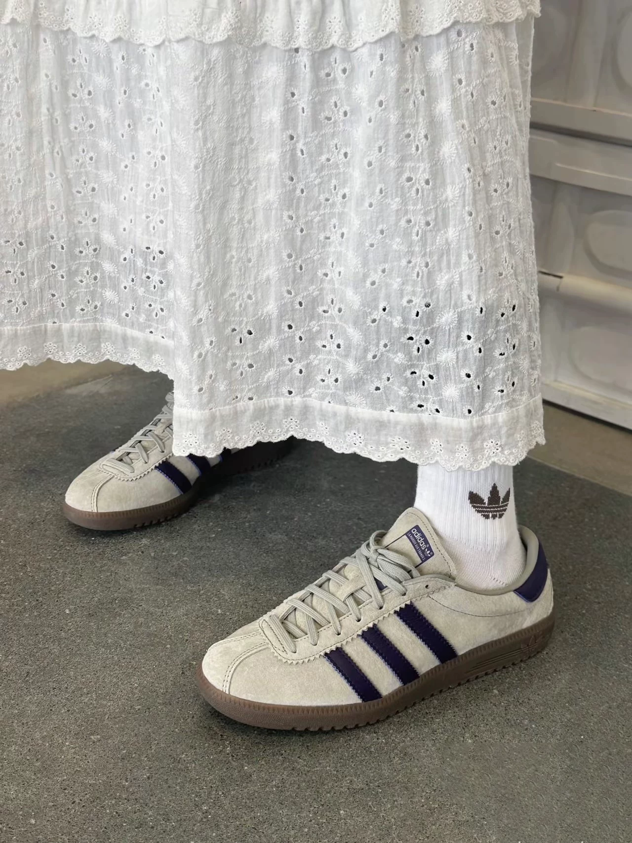 Кеды мужские и женские повседневные низкого топа Adidas Originals Bermuda розовый, синий и фиолетовый GY7386
