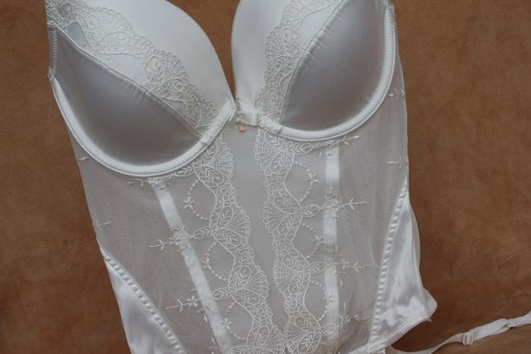 Sexy ren thêu nhựa top bìa loại cốc cá xương loại cám dỗ garter đáy đồ lót áo đêm nhỏ