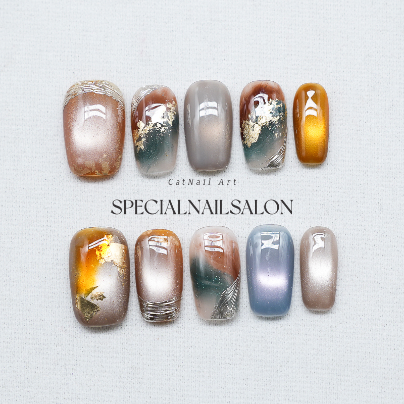 【Romantic Saturn】Handmade Wearable Nails Autumn/Winter New Style Gradient Gold Foil Elegant Atmosphere Cat Eye Nail Art Pieces