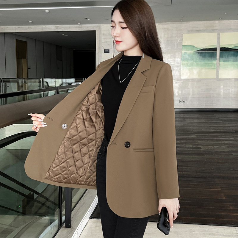 Утолщенный пиджак для костюма, женская осенне-зимняя одежда, новинка 2025 года, корейская версия маленького повседневного профессионального популярного универсального маленького костюма