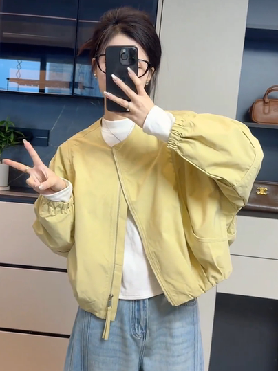 Short Jacket for Women, Autumn 2025 New Trendy Korean Style, Petite Casual Versatile Age-Reducing Thin Jacket Top