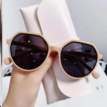 Korean version of ins sunglasses for women trendy black ultra-light sunglasses for big face slimming anti-UV sunscreen glasses high definition