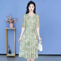 Зеленый - женская одежда Yunxi того же стиля с иностранным темпераментом, элитным стилем богини, элитным чувством, красивой и изысканной красивой одеждой матери среднего возраста, сотнями женской одежды, популярным летним стилем 13-й линии Гуанчжоу, высококачественным слегка пухлым мм, прикрывающим живот и утягивающим, зеленое лесное платье для официальных случаев