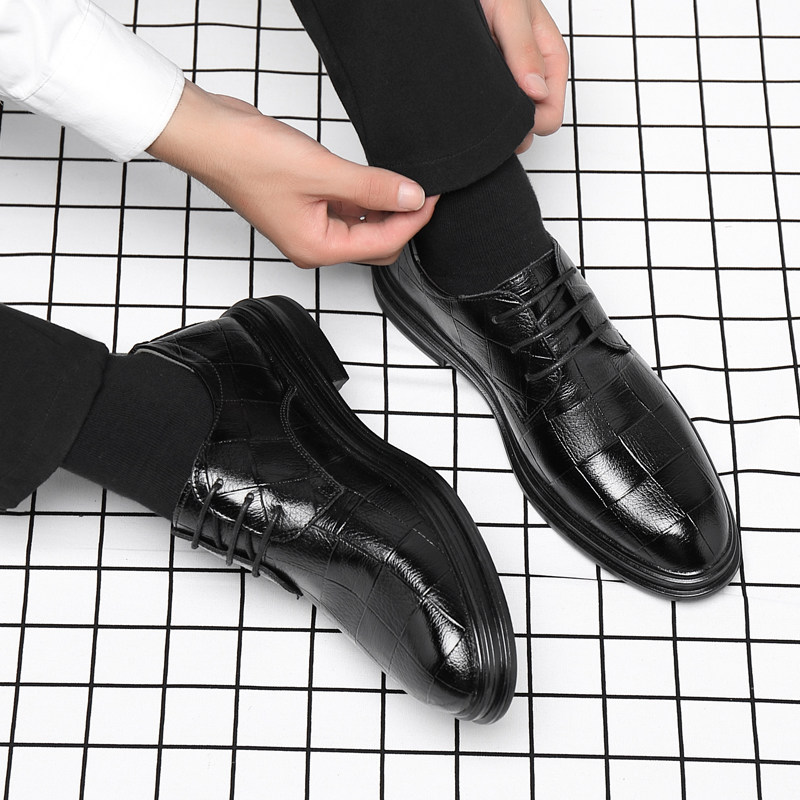 Autumn High-End Black Leather Shoes for Men, Genuine Leather Business Formal Wear, Soft-Soled British Thick-Soled Groomsmen Casual Suit Men's Shoes