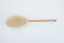 A brass spoon for the Japanese goldwork writer