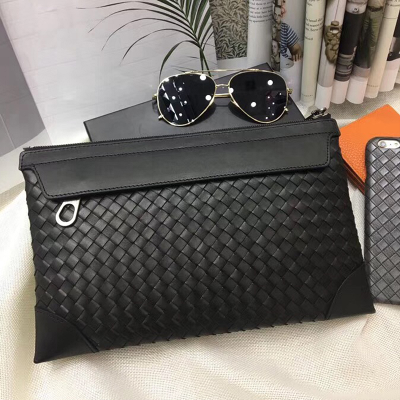 Fetal Bull Leather Woven Hand Grab Bag Men 2022 New Tide Fashion Pull Chain Hand Grip Bag Business Classic Extravagant Letter Enveloping