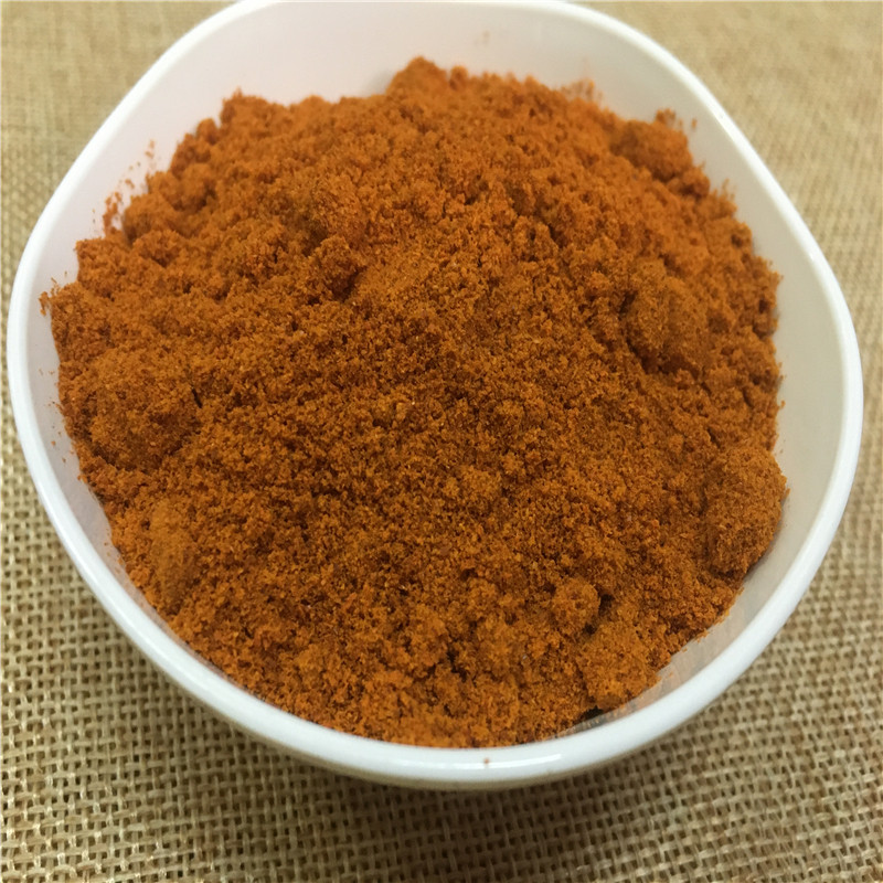 Medium spicy fruit chilli powder fruit with chili powder pure spicy mixed fruit ingredients stained with fruit and stir accompanied fruit to eat