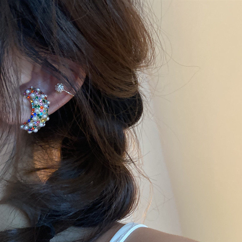 Lou Haha] Xiaohongshu same style earrings C-shaped colored diamond exaggerated ear bone clip without pierced earrings high-end earrings