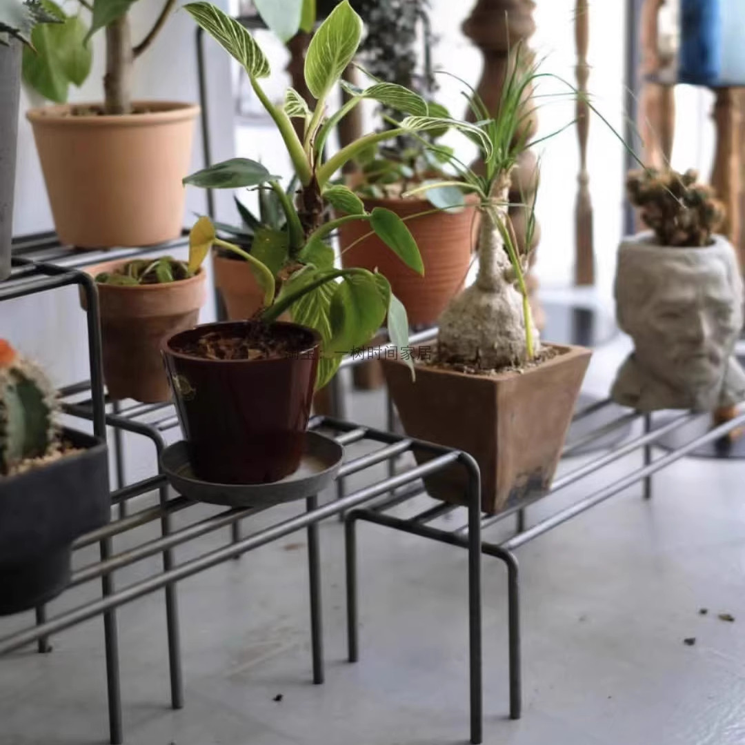 Japanese-Style Minimalist Iron Flower Stand Side Table Floor-Standing Flower Pot Indoor Balcony Corner Flower Stand Green Plants Flower Shop