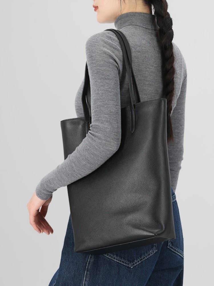 Bally Women's Leather Vertical Tote Bag Shopping Bag Handbag Shoulder Bag Hera Tote Ns