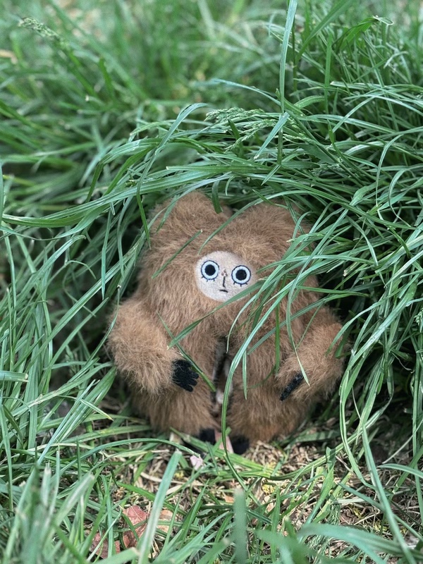 "Stranger Things" Original Plush Earphone Case by Midia Wals That Can Move and Make Sounds