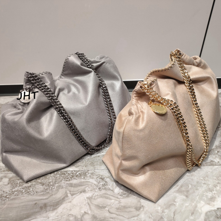 New Stella Large Tote Chain Bag, Versatile for Commuting, Simple and Stylish, Niche Handbag, Underarm Bag for Women, Shoulder Bag New Stella Large Tote Chain Bag, Versatile for Commuting, Simple and Stylish, Niche Handbag, Underarm Bag for Women, Shoulder Bag