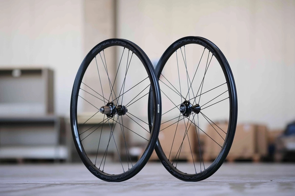 Italian campagnolo CP Wto 33 road wheel set disc brake ring brake carbon fiber wheel set carbon knife