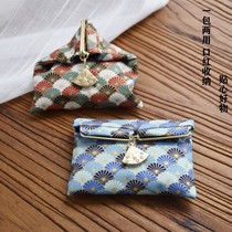 Fengwai original handmade Japanese retro style rice ball mouth gold bag Fabric change coin triangle bag card bag