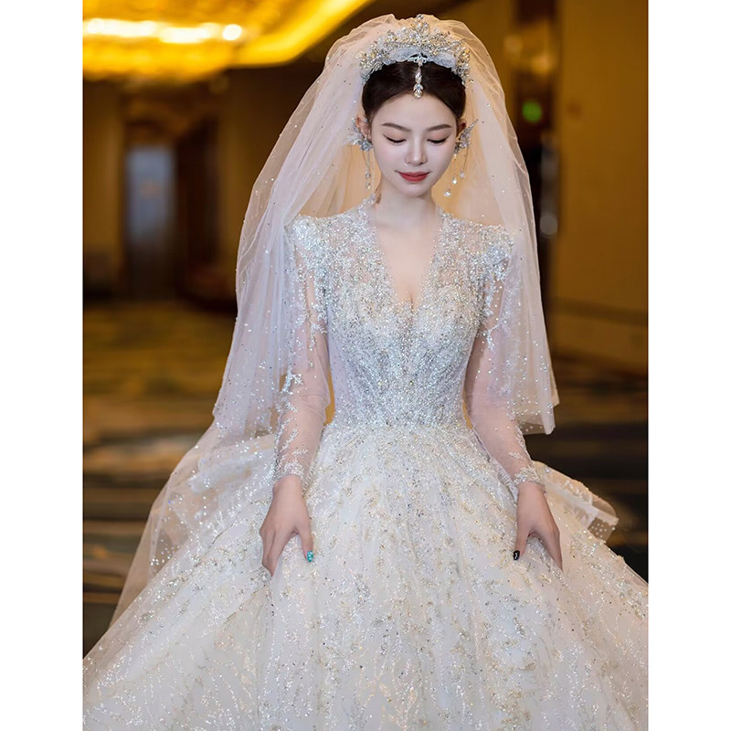 Французское легкое свадебное платье с длинными рукавами bride 2025, новая основная пряжа, высококачественная текстура, V-образный вырез, малый размер, тяжелая промышленность, ретро