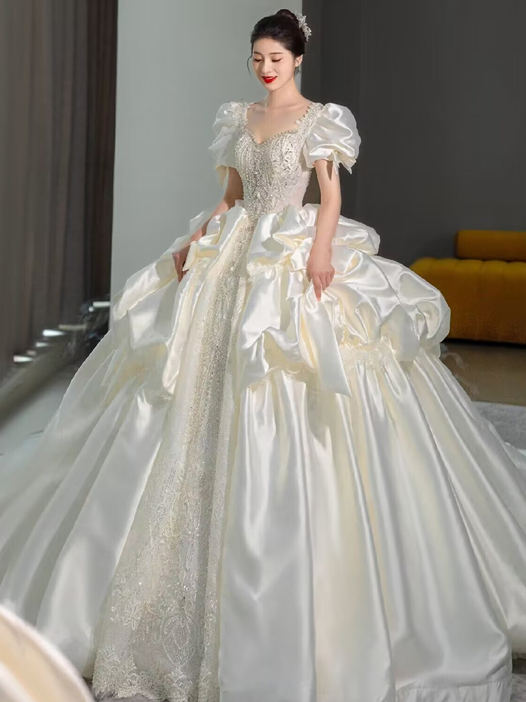 Winter wedding dress for pregnant, french style, 2023 collection, suitable for teen, plus size