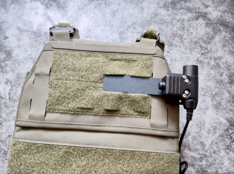 Ptt Fixed Plate Is Compatible with U94/U94V2/V20/V60/Dual and Is Compatible with Most Tactical Vests Ptt Fixed Plate Is Compatible with U94/U94V2/V20/V60/Dual and Is Compatible with Most Tactical Vests