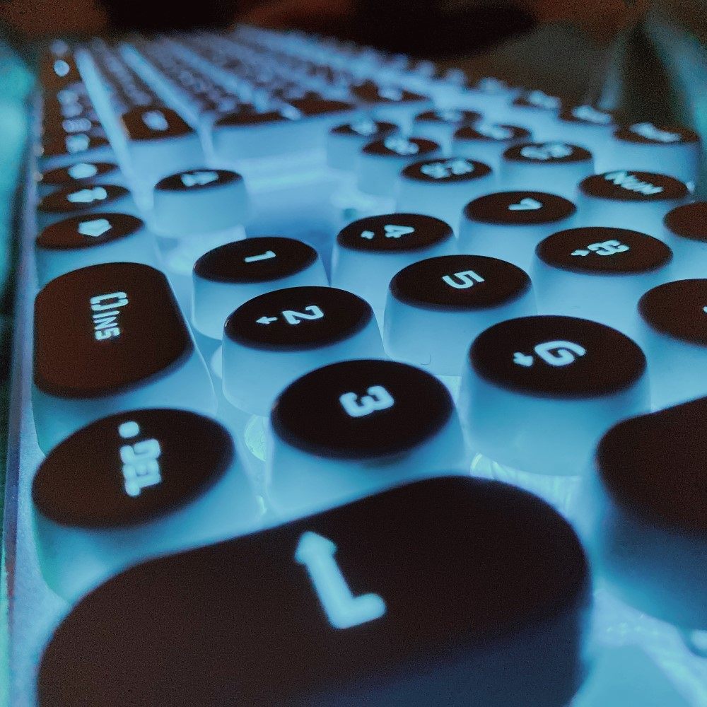 Saibo Punk Polar Ice Blue Round Key Pen Electric Usb External keyboard Mechanical mute Suction Lamp Film