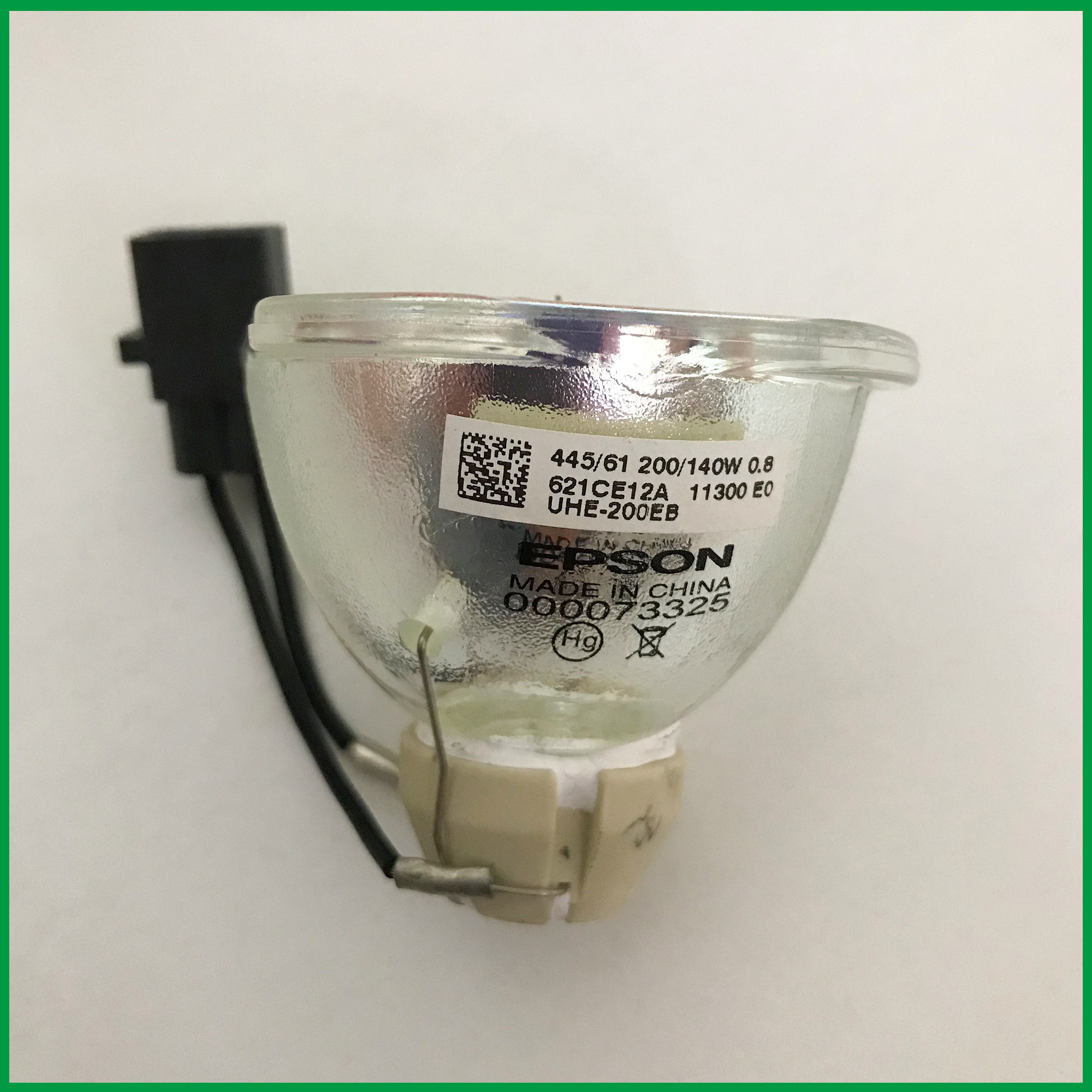 Original EPS0N Epson CB-670 675W 675WI 680WI ELPLP90 projector bulb