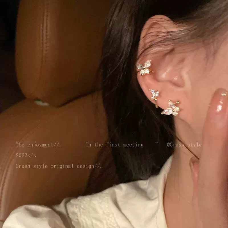 Sophisticated ear clips with zircon, earrings, no pierced ears, light luxury style