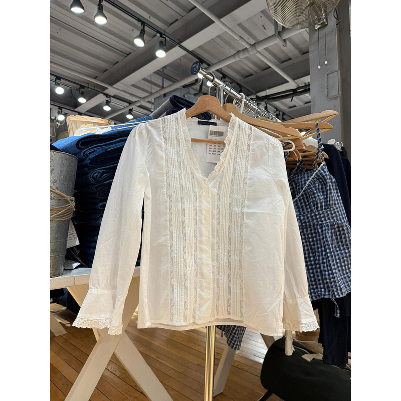Bm New Pure Cotton V-Neck Pleated Lace Trim Long-Sleeve Shirt, Early Autumn Bell-Sleeve Stunning Versatile Top for Women