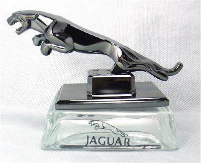 Jaguar car perfume seat lasting light fragrance car with personality creative seat car aromatherapy zeolite perfume ornaments