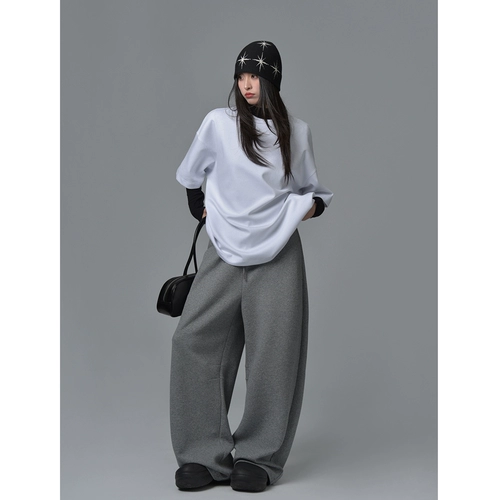 Базовая однотонная весенняя летняя футболка, круглый воротник