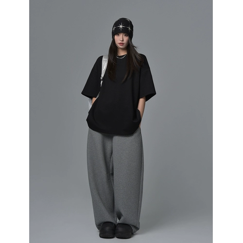 Базовая однотонная весенняя летняя футболка, круглый воротник