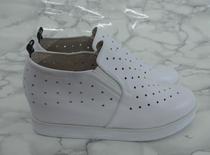 Customized high and low foot shoes for the disabled