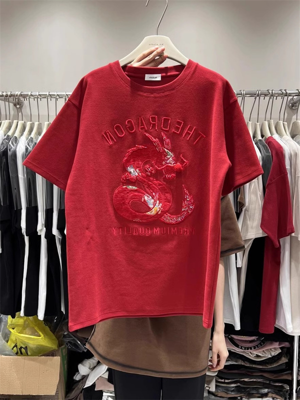 Autumn and Winter Thickened Short-Sleeved T-Shirt for Women 2024 New Heavy Embroidery Zodiac Dragon Year National Trend Mid-Length Half-Sleeve Top Autumn and Winter Thickened Short-Sleeved T-Shirt for Women 2024 New Heavy Embroidery Zodiac Dragon Year National Trend Mid-Length Half-Sleeve Top