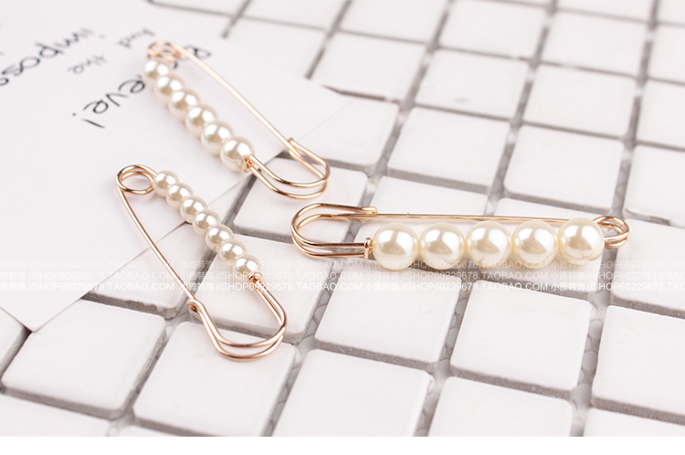 Áo len đơn giản Hàn Quốc phụ kiện pin lớn trang trí thời trang Hàn Quốc hoang dã Nhật Bản đơn giản sang trọng ngọc trai cài áo vest